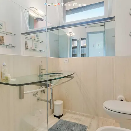 Ulivi E Salsedine, Terre Marine * مونتيروسّو ال ماري